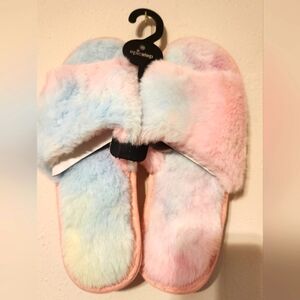 Epic Step Multicolor Fuzzy Slippers Size 9ish (Sized 10 but run small)